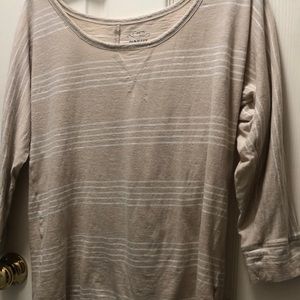 Old Navy Size Medium Oatmeal Colored 3/4 Slv Top